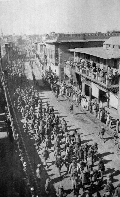 Türkische Kriegsgefangene, Bagdad, 1916-17 von English Photographer